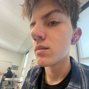 Meet your Posher, Dakoda